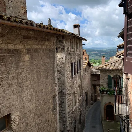 Santa Maria * Todi